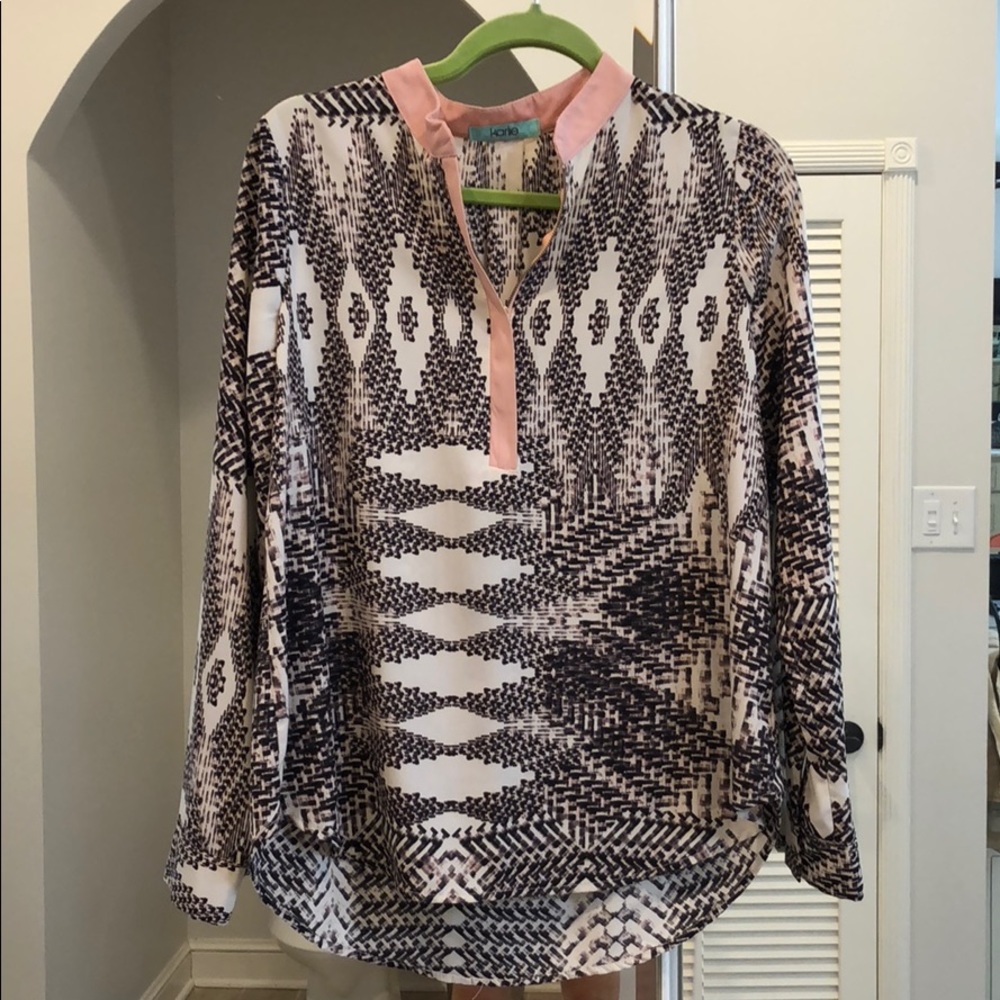 Perfect fall Karlie long sleeve top